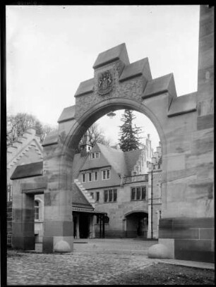 Gondelsheim Schloss Torbogen - Außenansicht