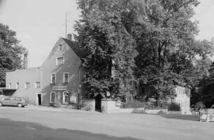 Chemnitz-Schloßchemnitz, Salzstraße 52. Wohnhaus mit Gaststätte Schloßwald. Eckansicht