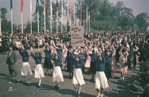 Dresden. Demonstrationszug zum 1. Mai