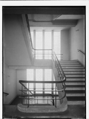 Schule Cuxhaven: Treppenhaus-Detail : SchumacherWV Nr. 286