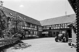 Einhaus (Dreiseithof, Fachwerk); Vöhl, Herzbergstraße 1