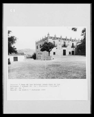 Casa de las Veletas & Casa de los Aljibes