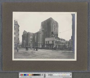 Die Ruinen der großen Michaeliskirche : Gesammtruine von der Mühlenstraße gesehen