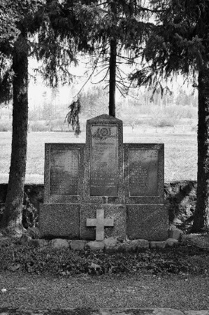 Friedhof, Gefallenendenkmal (Gefallenendenkmal , Friedhof); Ulrichstein, Ulrichsteiner Weg