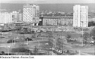 Pirnaischer Platz und Leningrader Straße (St. Petersburger Straße)