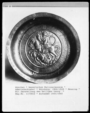 Adlerlaßschüssel mit der Darstellung des Heiligen Georg