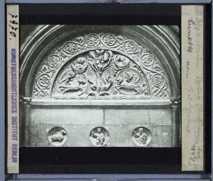 Parma, Baptisterium : Portalrelief