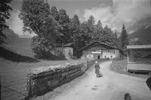 Mittenwald. Bauernhof im Zsartal