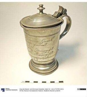 Krug der Maurer- und Zimmerer-Gesellen