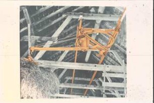 Fotografie: Betriebsgebäude, Ein- und Auslagerungstechnik, Greiferanlage, Heu