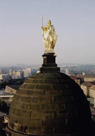 Saxonia : Dresden, Ständehaus, Figur der Saxonia als Bekrönung der Turmhaube