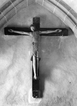 Kruzifix : Kruzifix. Holz, geschnitzt, gefaßt (1487). Pürgg-Trautenfels, Pfarrkirche Sankt Georg