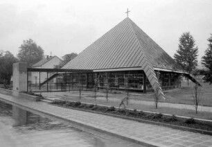 Mettlach: Holzkirche an der Saar