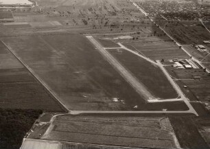 Luftbildaufnahmen von Karlsruhe. Oberreut / Siedlungen - Flugplatz Forchheim von Norden