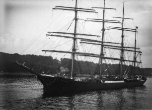 Die "Passat" : Der Viermaster "Passat" in der Nordsee.