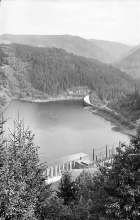 Häusern: Staubecken