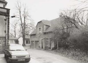 Radeburg, Wirtschaftsgebäude einer Villa : Radeburg. Wirtschaftsgebäude mit Garagen einer Villa