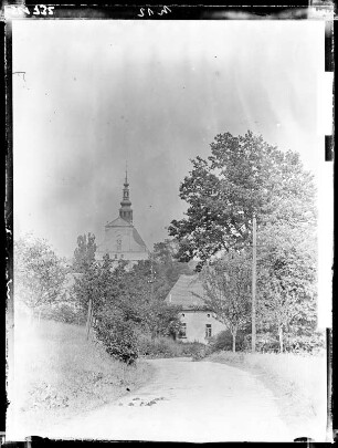 Panschwitz-Kuckau. Blick zum Kloster St. Marienstern