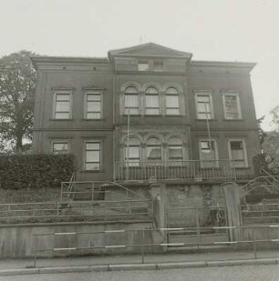 Glauchau, Chemnitzer Straße 32, Villa, Straßenfront