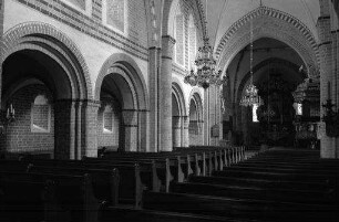 Altenkrempe: Inneres der romanischen Basilika