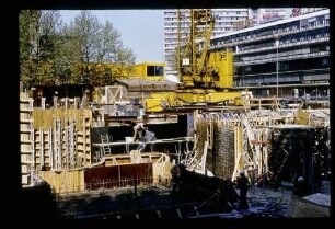 Breitscheidplatz 13.5.82.