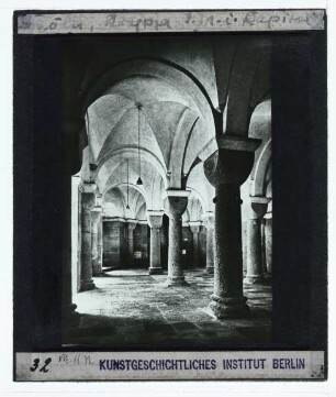 Köln, St. Maria im Kapitol : Innenansicht, Krypta