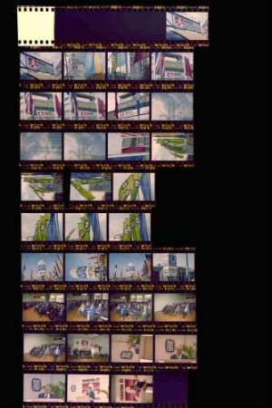 Fensterbau '93 - Internationale Fachmesse der Fensterbaubranche mit Südwestdeutschem Glasertag, 01.-03.04.1993, Messe Stuttgart-Killesberg: Eröffnung Schilder auf dem Messegelände in Stuttgart-Killesberg