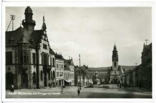 Adorf. Marktplatz mit Kriegerdenkmal