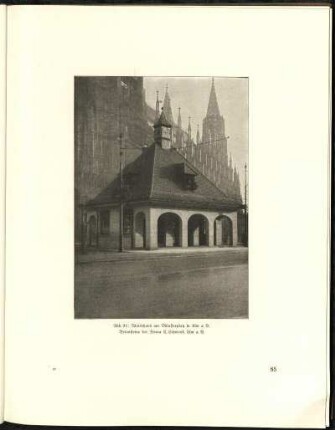 Abb. 91. Wartehaus am Münsterplatz in Ulm a. D. Betonsteine der Firma E. Schwenk, Ulm a. D.