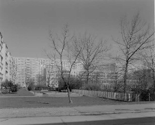 Wohnkomplex II. Blick in den Innenhof zwischen Daniel-Pöppelmann-Straße und Gottfried-Semper-Straße