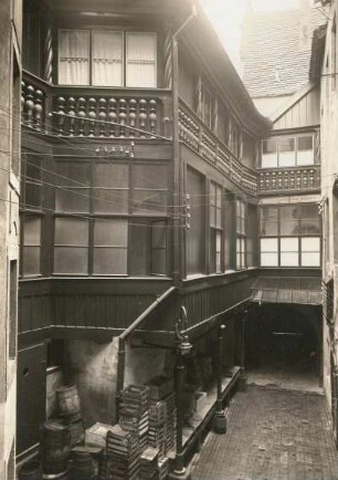 Meißen, hölzerne Galerie im Innenhof von Schumanns Hof
