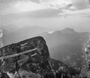 Wahrscheinlich Allgäuer Alpen. Blick von einem Assichtspunkt (vielleicht Nebelhornaussicht)
