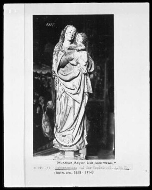 Muttergottes auf der Mondsichel
