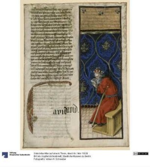 Gekrönter Alter auf einem Thron