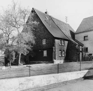 Dornburg, Heinrich-Berlenbach-Straße 6, Westerwaldstraße 1