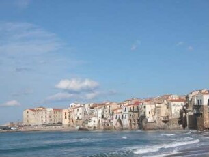 Die Stadt Cefalu an der Nordküste