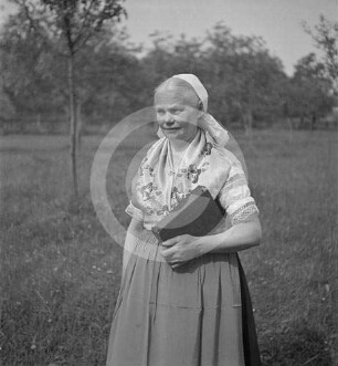 Porträt einer Frau aus Wilmesau in Tracht