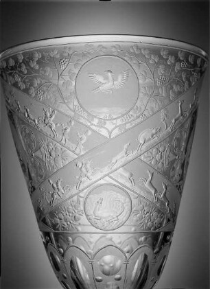 Deckelpokal mit Jagdszenen