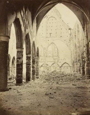 Ruine der Peterskirche? Innenraum
