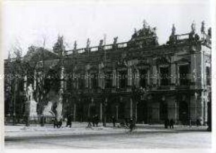 Der zerstörte Westflügel des Berliner Zeughauses