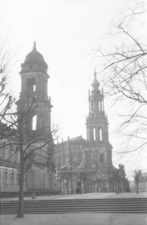 Dresden: Kirche [Ständehaus] und Hofkirche