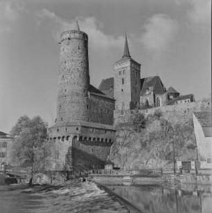Bautzen : Bautzen. Alte Wasserkunst und Michaeliskirche mit Spree-Wehr