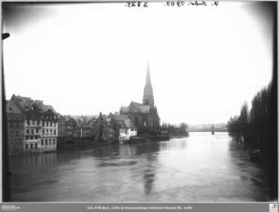 Hochwasser: Müllermain und Sachsenhäuser Ufer mit Dreikönigskirche von Osten, im Hintergrund Eiserner Steg