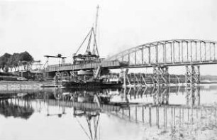 Bau der neuen Strombrücke bei Groß Hutbergen/Weser