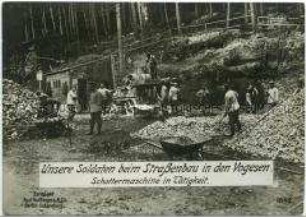 Deutsche Soldaten bauen eine Straße in den Vogesen