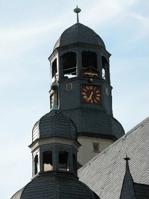 Aschersleben - Rathausturm im Zentrum : Rathausturm. Aufgenommen am 30. Mai 2004 in Aschersleben
