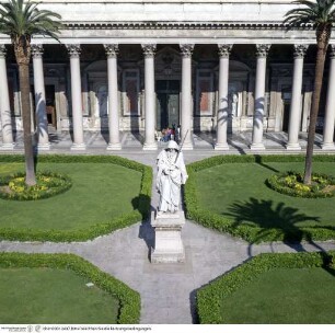 San Paolo fuori le Mura, Atrium