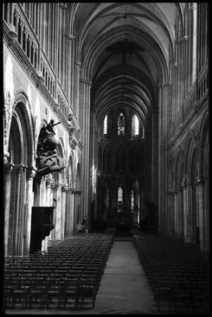 Bayeux: Kathedrale, Längsschiff
