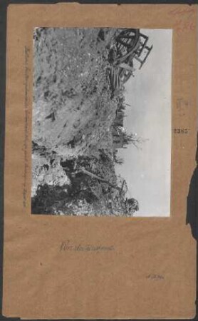 Deutscher Schützengraben an der Somme nach 8tägiger feindl. Beschießung