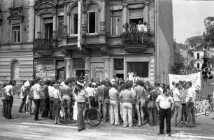 Hausbesetzung der Kriegsstraße 76 für ein "autonomes Zentrum"